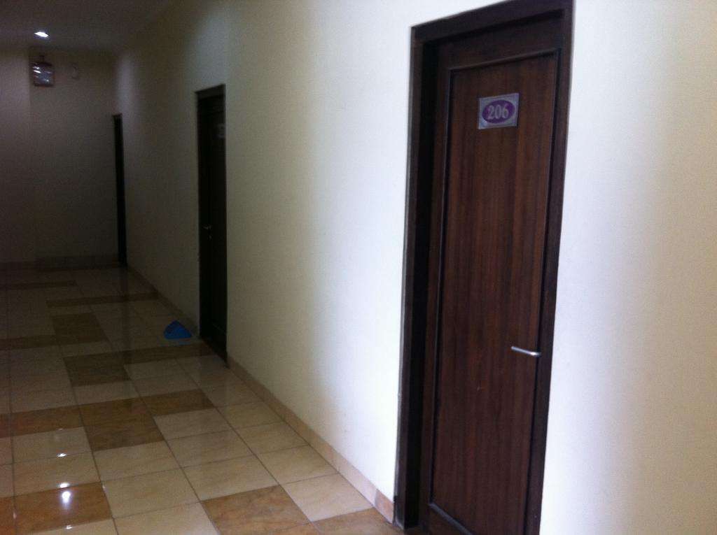 מלון Surakarta  Pineapple Mansion מראה חיצוני תמונה
