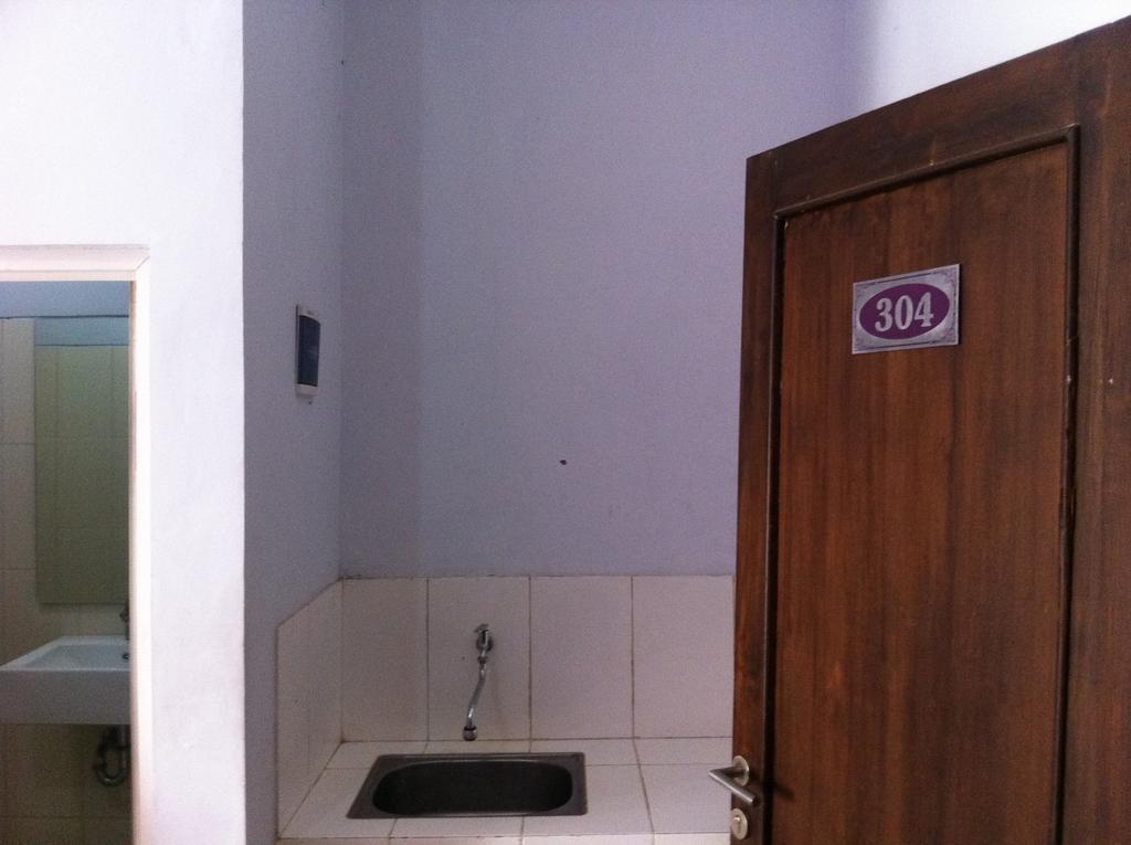 מלון Surakarta  Pineapple Mansion חדר תמונה