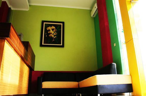 מלון Surakarta  Pineapple Mansion מראה חיצוני תמונה