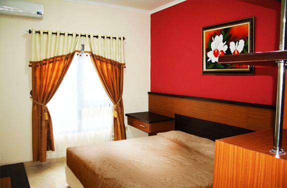 מלון Surakarta  Pineapple Mansion מראה חיצוני תמונה