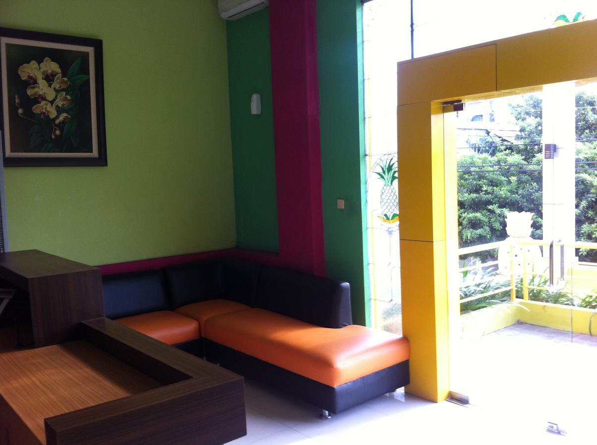 מלון Surakarta  Pineapple Mansion מראה חיצוני תמונה