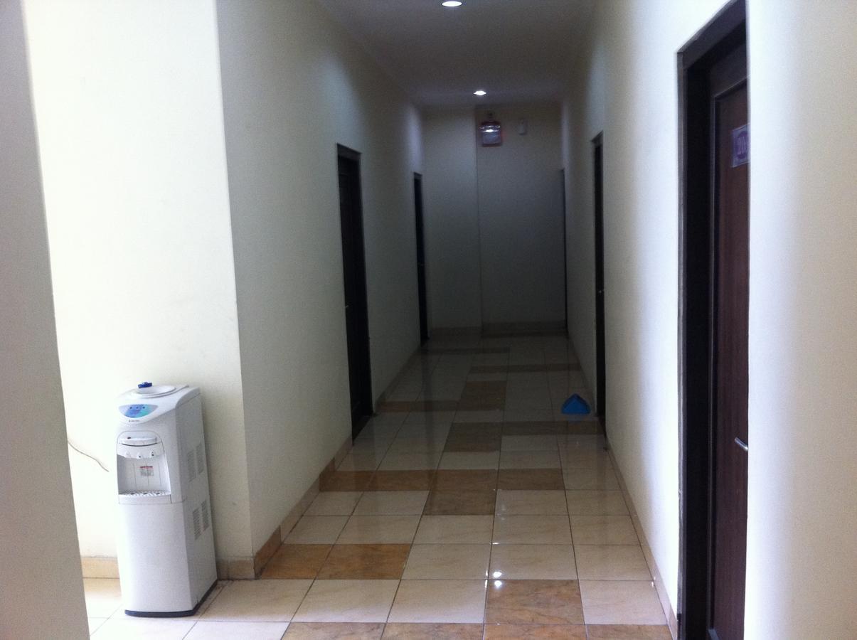מלון Surakarta  Pineapple Mansion מראה חיצוני תמונה